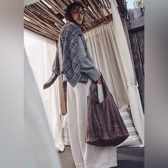 Free People Hadley Distressed Slouchy Shoulder Bag Tote, NWT - Picture 9 of 9